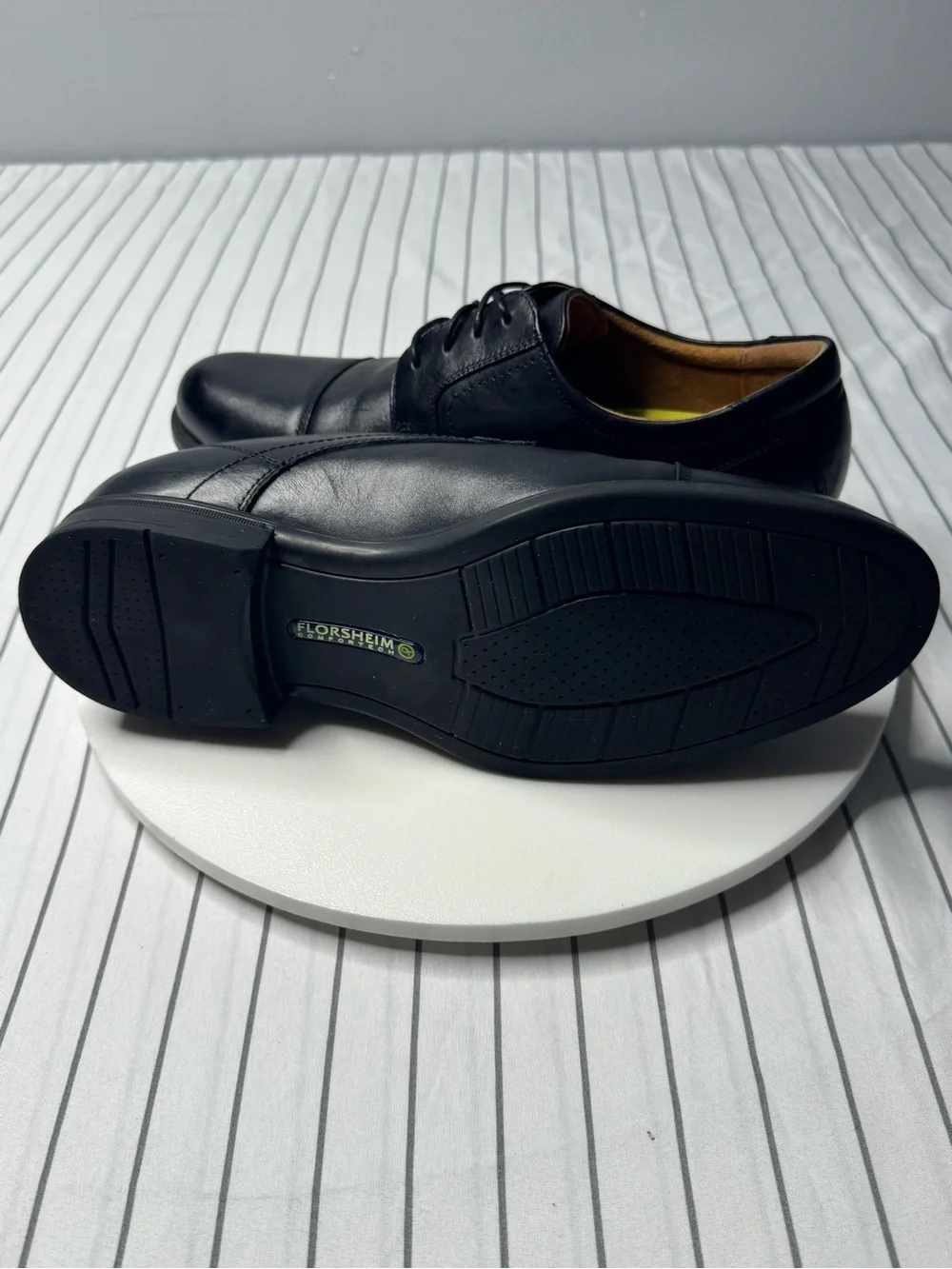N/A sleek black
